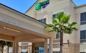 Holiday Inn Express & Suites San Diego Otay Mesa